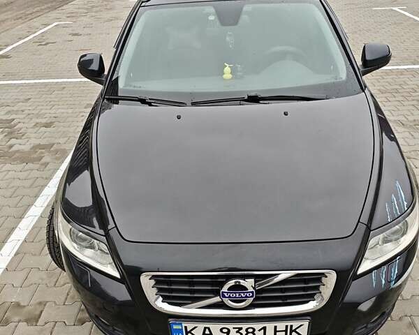 Чорний Вольво V50, об'ємом двигуна 1.56 л та пробігом 340 тис. км за 7000 $, фото 1 на Automoto.ua