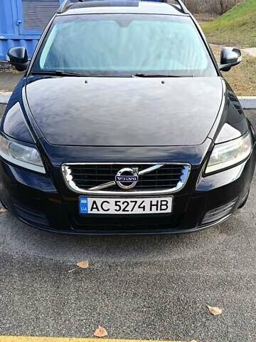 Чорний Вольво V50, об'ємом двигуна 1.6 л та пробігом 282 тис. км за 7200 $, фото 1 на Automoto.ua