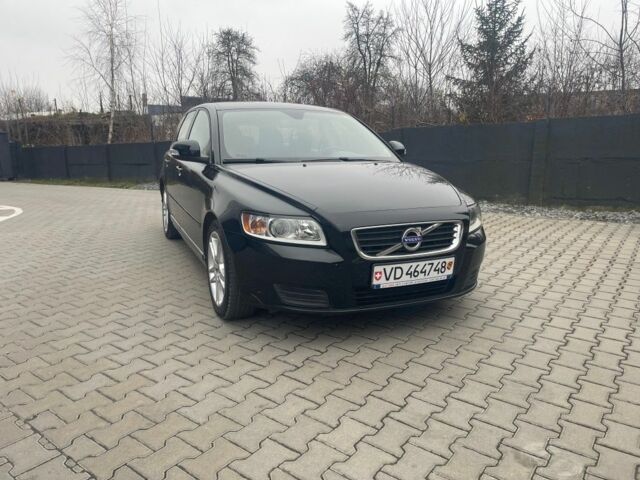 Чорний Вольво V50, об'ємом двигуна 0 л та пробігом 230 тис. км за 4999 $, фото 1 на Automoto.ua