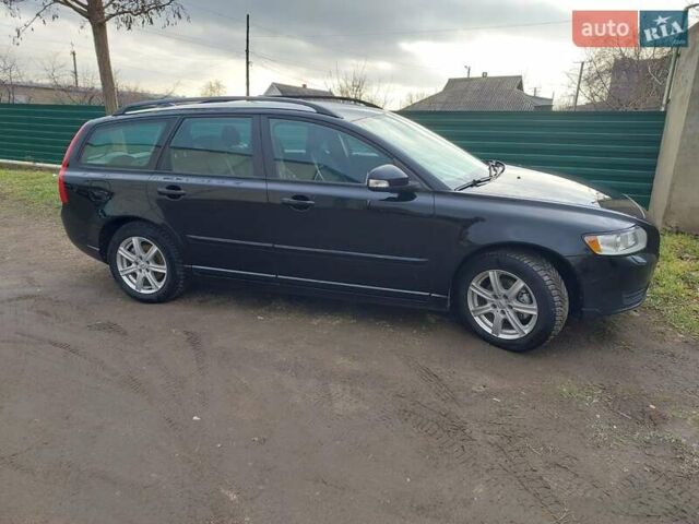 Чорний Вольво V50, об'ємом двигуна 1.6 л та пробігом 245 тис. км за 7500 $, фото 1 на Automoto.ua