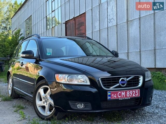 Чорний Вольво V50, об'ємом двигуна 1.6 л та пробігом 238 тис. км за 6950 $, фото 1 на Automoto.ua