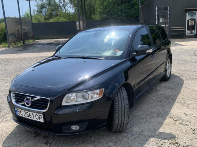 Чорний Вольво V50, об'ємом двигуна 1.6 л та пробігом 307 тис. км за 7900 $, фото 1 на Automoto.ua