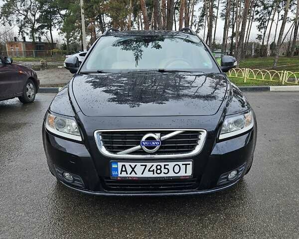 Чорний Вольво V50, об'ємом двигуна 1.56 л та пробігом 230 тис. км за 8600 $, фото 1 на Automoto.ua