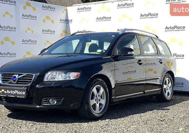 Черный Вольво В50, объемом двигателя 1.6 л и пробегом 197 тыс. км за 8200 $, фото 1 на Automoto.ua