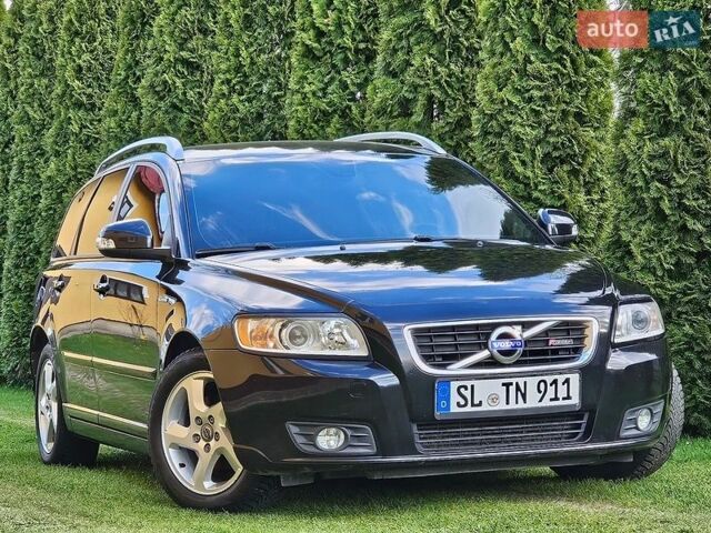 Черный Вольво В50, объемом двигателя 1.6 л и пробегом 265 тыс. км за 7300 $, фото 1 на Automoto.ua