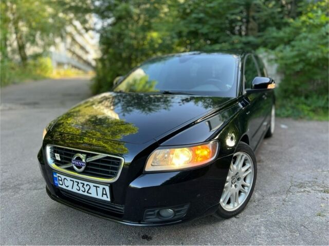 Чорний Вольво V50, об'ємом двигуна 2 л та пробігом 251 тис. км за 8500 $, фото 1 на Automoto.ua