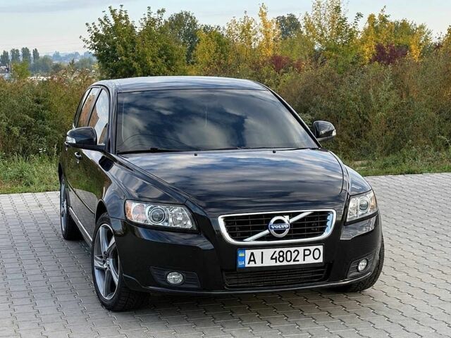 Чорний Вольво V50, об'ємом двигуна 1.98 л та пробігом 270 тис. км за 8600 $, фото 1 на Automoto.ua