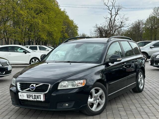 Чорний Вольво V50, об'ємом двигуна 1.6 л та пробігом 170 тис. км за 9250 $, фото 1 на Automoto.ua