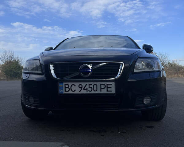 Вольво В50 2011 в Краматорске на Automoto.ua Черный Вольво В50, объемом двигателя 1.6 л и пробегом 258 тыс. км за 8000 $, фото 1 на Automoto.ua