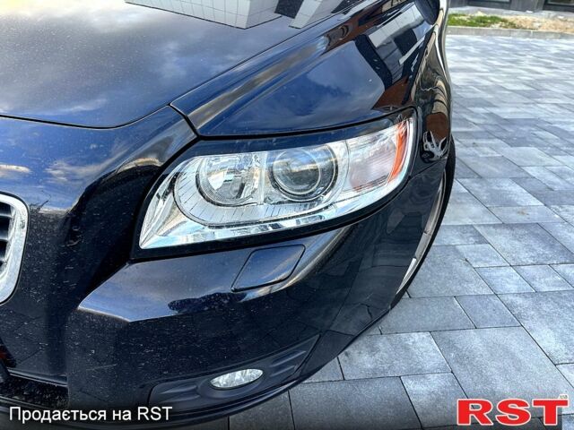 Черный Вольво В50, объемом двигателя 2 л и пробегом 170 тыс. км за 11500 $, фото 1 на Automoto.ua