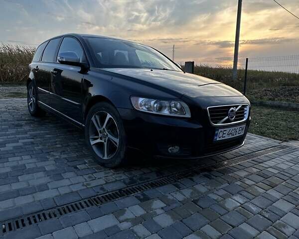Черный Вольво В50, объемом двигателя 1.6 л и пробегом 320 тыс. км за 7300 $, фото 1 на Automoto.ua