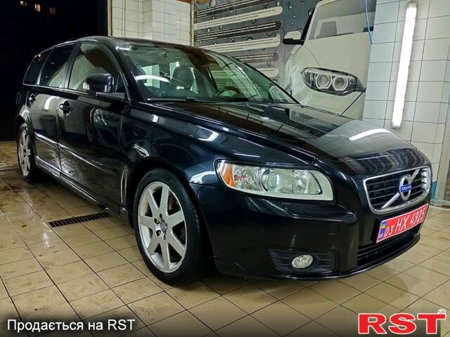 Чорний Вольво V50, об'ємом двигуна 1.6 л та пробігом 192 тис. км за 8750 $, фото 1 на Automoto.ua