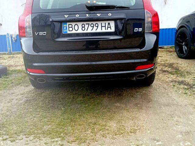 Черный Вольво В50, объемом двигателя 2 л и пробегом 20800 тыс. км за 9300 $, фото 1 на Automoto.ua