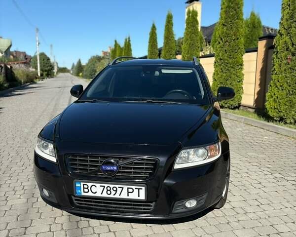 Чорний Вольво V50, об'ємом двигуна 1.56 л та пробігом 257 тис. км за 8150 $, фото 1 на Automoto.ua