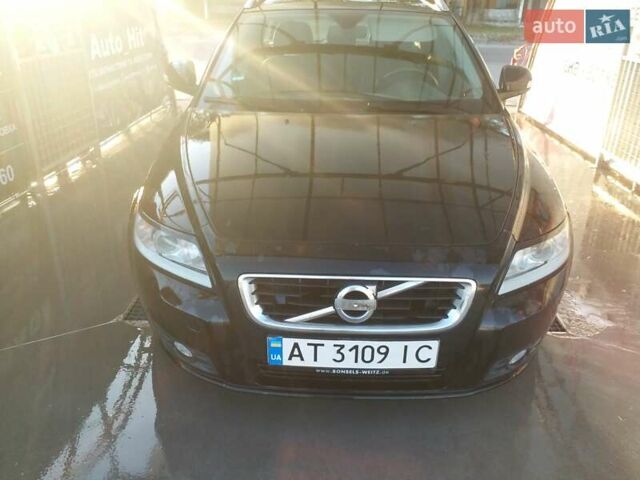 Черный Вольво В50, объемом двигателя 1.56 л и пробегом 223 тыс. км за 7100 $, фото 1 на Automoto.ua