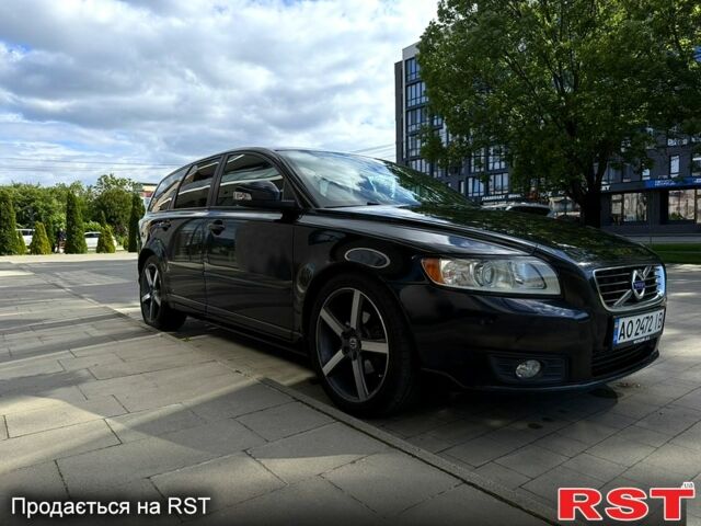 Чорний Вольво V50, об'ємом двигуна 1.6 л та пробігом 277 тис. км за 8700 $, фото 1 на Automoto.ua