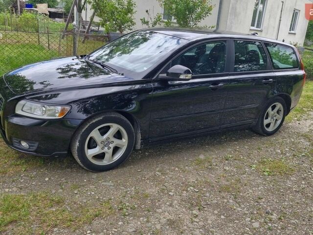 Чорний Вольво V50, об'ємом двигуна 1.6 л та пробігом 225 тис. км за 7500 $, фото 1 на Automoto.ua