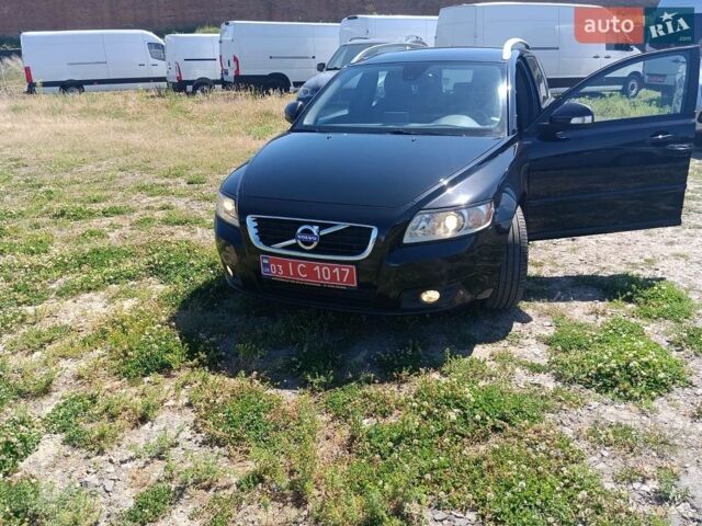 Чорний Вольво V50, об'ємом двигуна 1.6 л та пробігом 231 тис. км за 8200 $, фото 1 на Automoto.ua