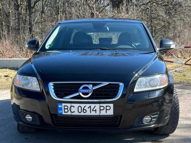 Чорний Вольво V50, об'ємом двигуна 1.6 л та пробігом 275 тис. км за 8700 $, фото 1 на Automoto.ua