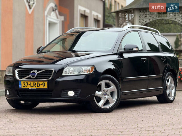 Чорний Вольво V50, об'ємом двигуна 1.6 л та пробігом 242 тис. км за 8900 $, фото 1 на Automoto.ua