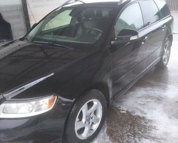 Черный Вольво В50, объемом двигателя 1.6 л и пробегом 350 тыс. км за 6400 $, фото 1 на Automoto.ua