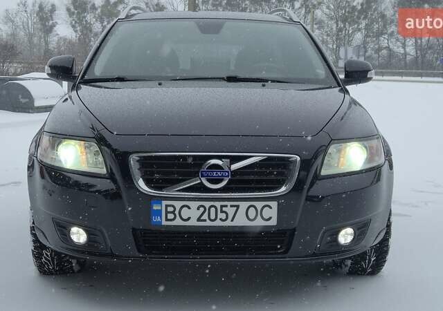 Черный Вольво В50, объемом двигателя 1.56 л и пробегом 276 тыс. км за 9049 $, фото 1 на Automoto.ua