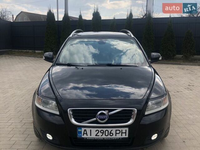 Черный Вольво В50, объемом двигателя 1.6 л и пробегом 274 тыс. км за 8300 $, фото 1 на Automoto.ua