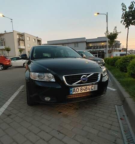 Чорний Вольво V50, об'ємом двигуна 1.56 л та пробігом 251 тис. км за 8500 $, фото 1 на Automoto.ua