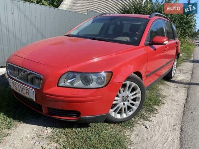 Красный Вольво В50, объемом двигателя 2 л и пробегом 170 тыс. км за 2780 $, фото 1 на Automoto.ua