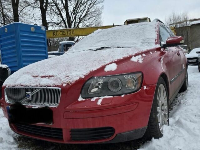 Червоний Вольво V50, об'ємом двигуна 2 л та пробігом 333 тис. км за 2400 $, фото 1 на Automoto.ua