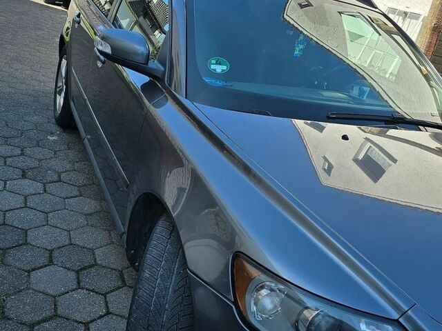 Вольво В50, объемом двигателя 0 л и пробегом 500 тыс. км за 2331 $, фото 1 на Automoto.ua