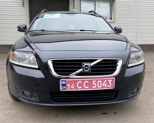 Вольво В50, объемом двигателя 1.6 л и пробегом 213 тыс. км за 6999 $, фото 1 на Automoto.ua