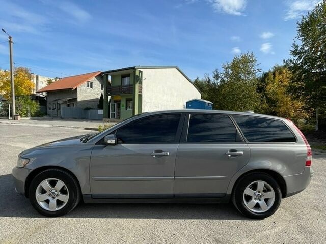 Вольво V50, об'ємом двигуна 1.6 л та пробігом 301 тис. км за 5500 $, фото 1 на Automoto.ua