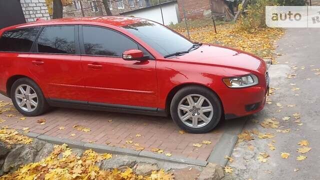 Вольво В50, объемом двигателя 2 л и пробегом 260 тыс. км за 8700 $, фото 1 на Automoto.ua