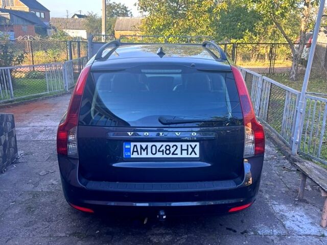 Вольво В50, объемом двигателя 1.6 л и пробегом 302 тыс. км за 7000 $, фото 1 на Automoto.ua