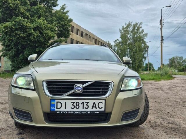 Вольво В50, объемом двигателя 2 л и пробегом 252 тыс. км за 5500 $, фото 1 на Automoto.ua