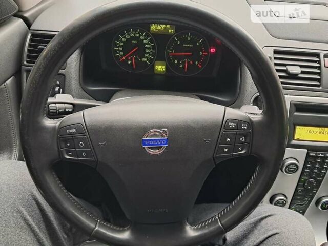 Вольво В50, объемом двигателя 1.6 л и пробегом 240 тыс. км за 7899 $, фото 1 на Automoto.ua