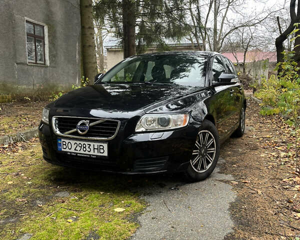 Вольво В50, объемом двигателя 1.6 л и пробегом 242 тыс. км за 7000 $, фото 1 на Automoto.ua