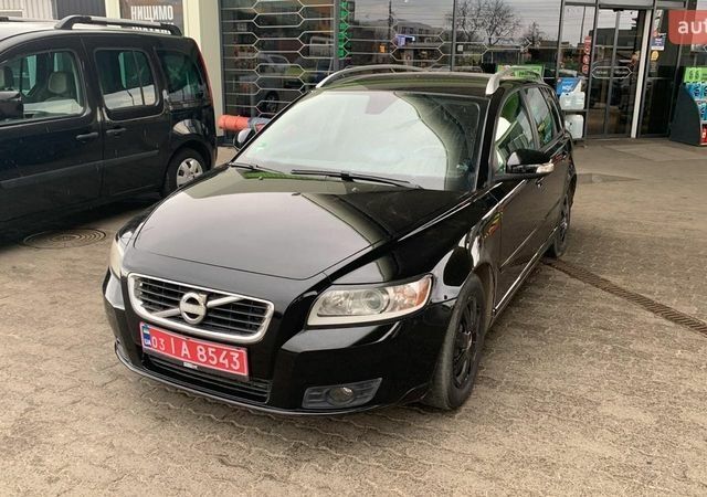 Вольво В50, объемом двигателя 1.6 л и пробегом 195 тыс. км за 7199 $, фото 1 на Automoto.ua