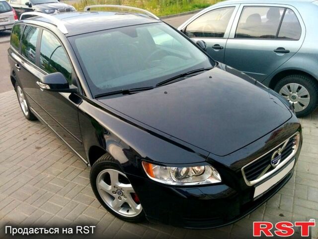 Вольво В50, объемом двигателя 1.6 л и пробегом 210 тыс. км за 7500 $, фото 1 на Automoto.ua