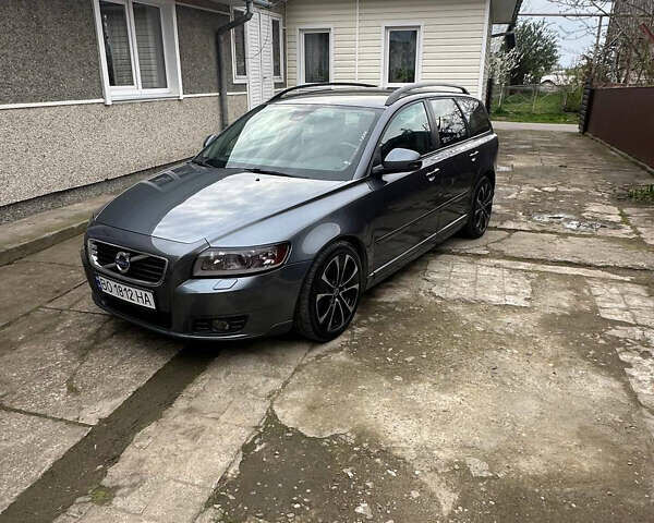 Вольво В50, объемом двигателя 1.6 л и пробегом 250 тыс. км за 8100 $, фото 1 на Automoto.ua