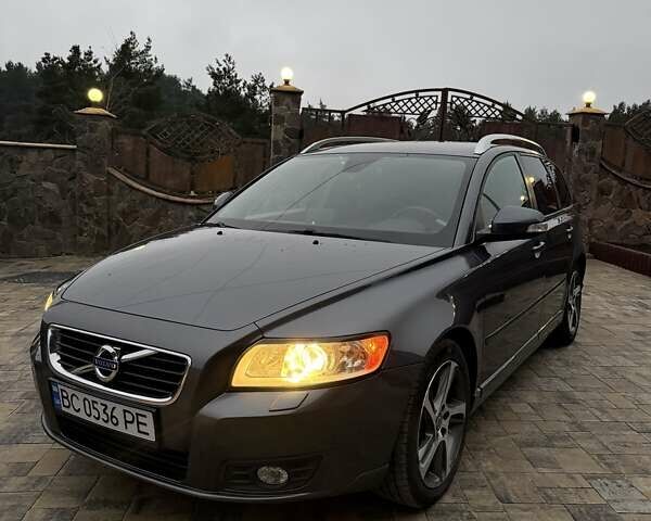 Вольво В50, объемом двигателя 1.6 л и пробегом 259 тыс. км за 7600 $, фото 1 на Automoto.ua
