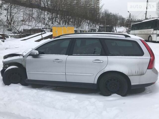 Вольво V50, об'ємом двигуна 1.6 л та пробігом 200 тис. км за 4000 $, фото 1 на Automoto.ua