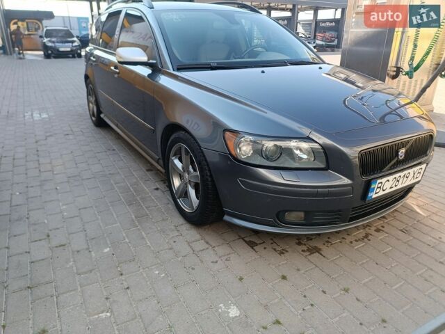 Сірий Вольво V50, об'ємом двигуна 2 л та пробігом 290 тис. км за 4100 $, фото 1 на Automoto.ua