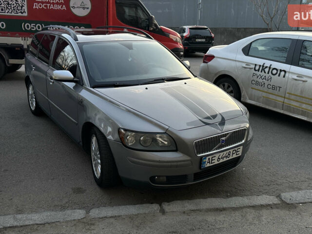 Сірий Вольво V50, об'ємом двигуна 2 л та пробігом 280 тис. км за 4200 $, фото 1 на Automoto.ua