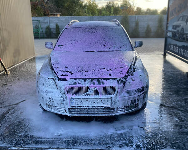 Серый Вольво В50, объемом двигателя 2 л и пробегом 314 тыс. км за 5800 $, фото 1 на Automoto.ua