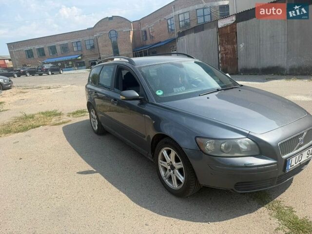 Сірий Вольво V50, об'ємом двигуна 0 л та пробігом 350 тис. км за 2000 $, фото 1 на Automoto.ua