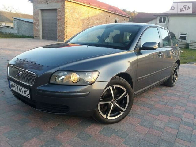Сірий Вольво V50, об'ємом двигуна 2 л та пробігом 345 тис. км за 3600 $, фото 1 на Automoto.ua