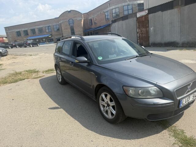 Сірий Вольво V50, об'ємом двигуна 2 л та пробігом 350 тис. км за 2006 $, фото 1 на Automoto.ua