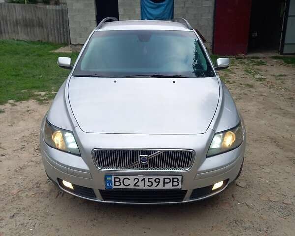 Сірий Вольво V50, об'ємом двигуна 2 л та пробігом 277 тис. км за 4500 $, фото 1 на Automoto.ua